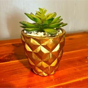 Decorative faux plant